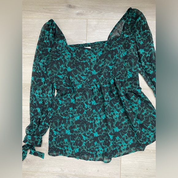 Beautiful Sheer Top by Ingrid & Isabel NWT 😍😍😍 - Picture 7 of 10